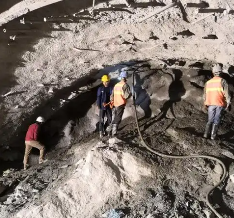 灵川拱顶带模注浆料的施工流程及注意事项